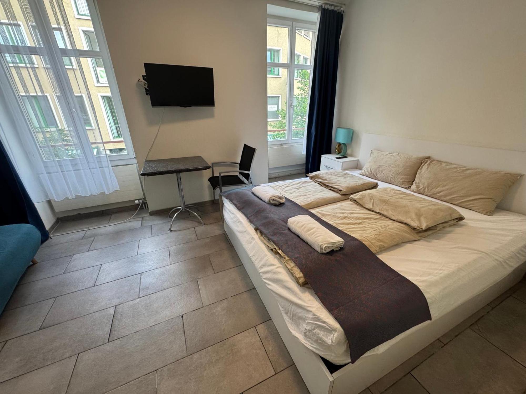 Center Apartment *